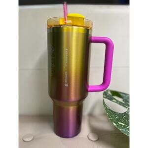 Stanley x Starbucks Sunset 40 oz Stainless Steel H2.0 Flowstate Quencher Tumbler